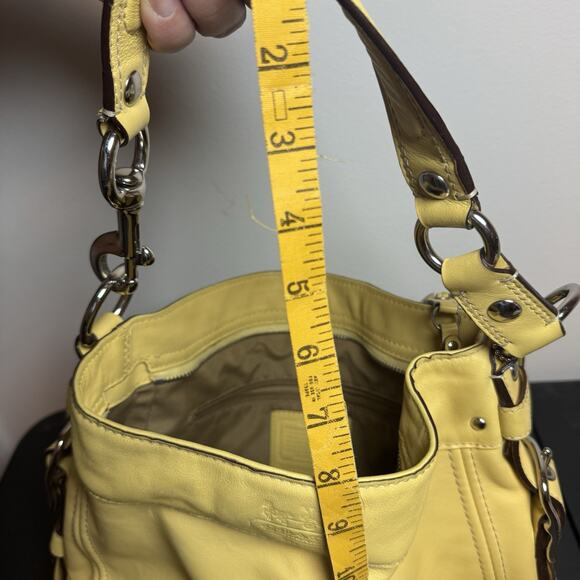 Vintage Coach Zoe Hobo Shoulder Bag Yellow Leather Y2K - Picture 9 of 14